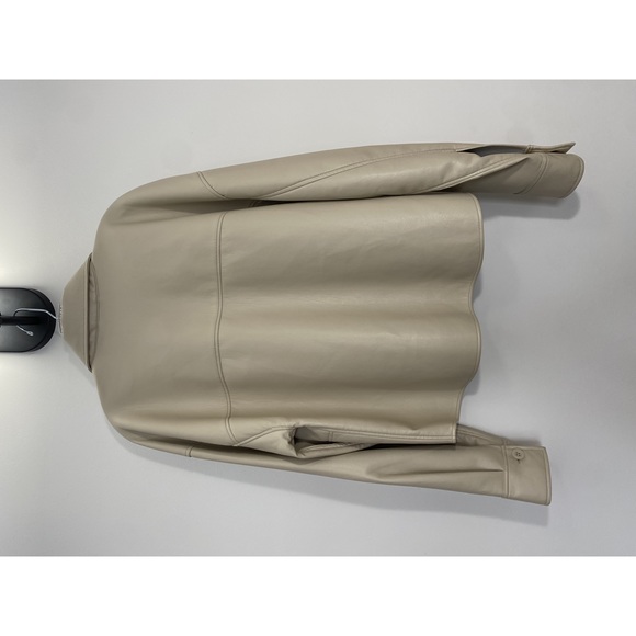 Aritzia Babaton Pelli Vegan Shirt Jacket Large - Picture 5 of 8